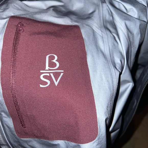 ARC’TERYX Arcteryx Gore Tex Beta Jacket size small NWT - Picture 9 of 9